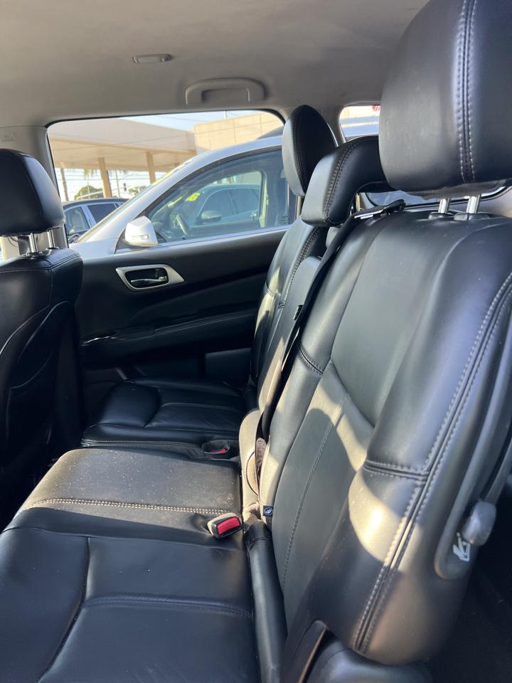 Nissan Pathfinder Platinum 2WD 2017