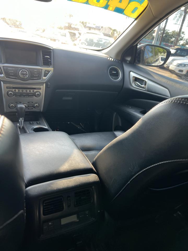 Nissan Pathfinder Platinum 2WD 2017