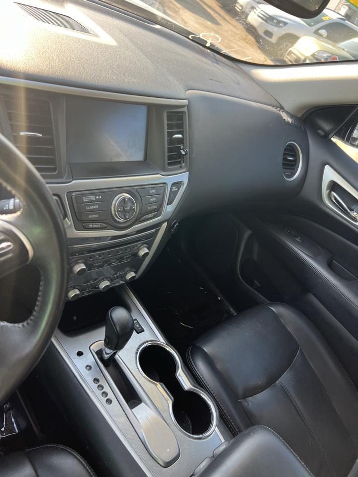 Nissan Pathfinder Platinum 2WD 2017