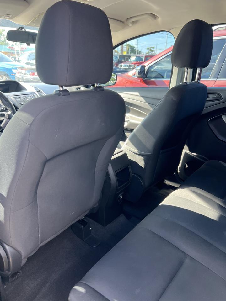 Ford Escape S FWD 2014