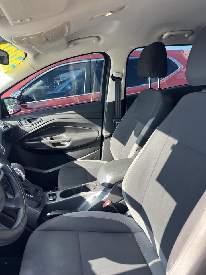 Ford Escape S FWD 2014