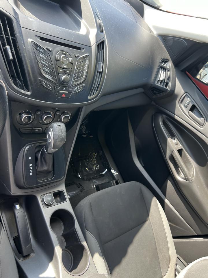 Ford Escape S FWD 2014