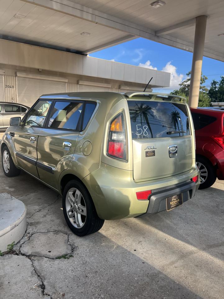 Kia Soul + 2010