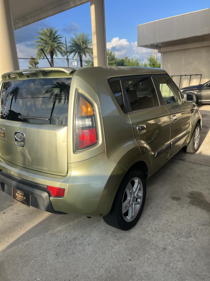 Kia Soul + 2010