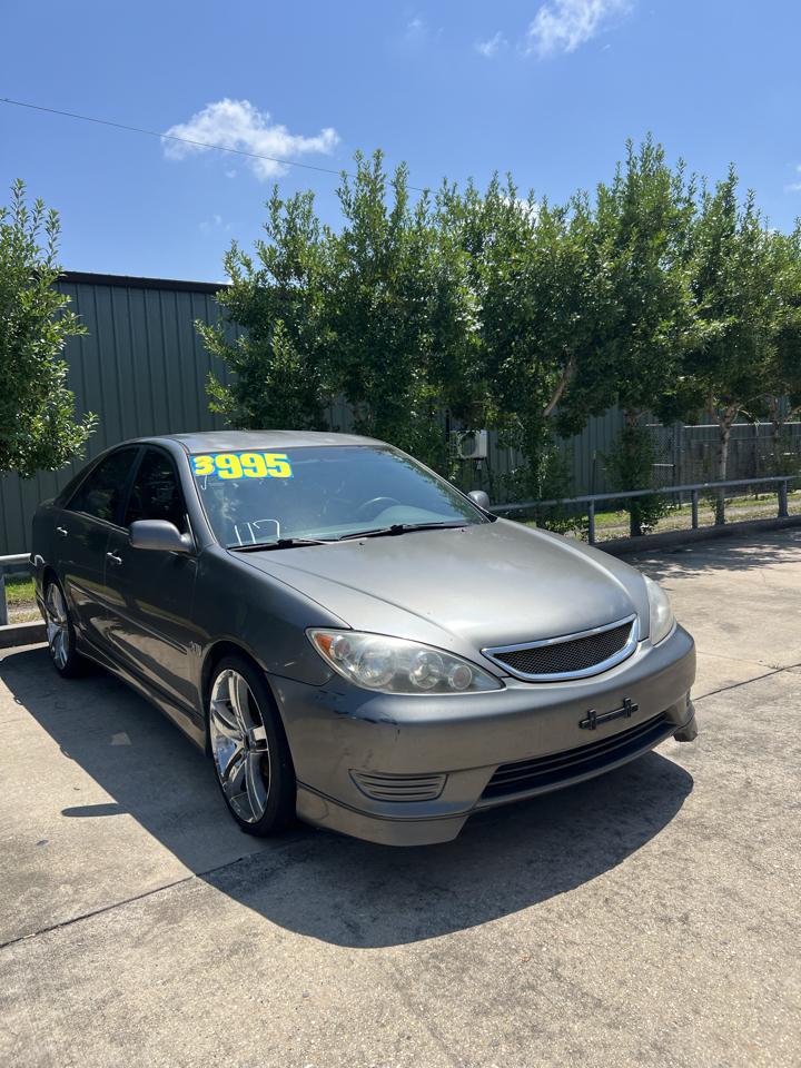 Toyota Camry LE 2005