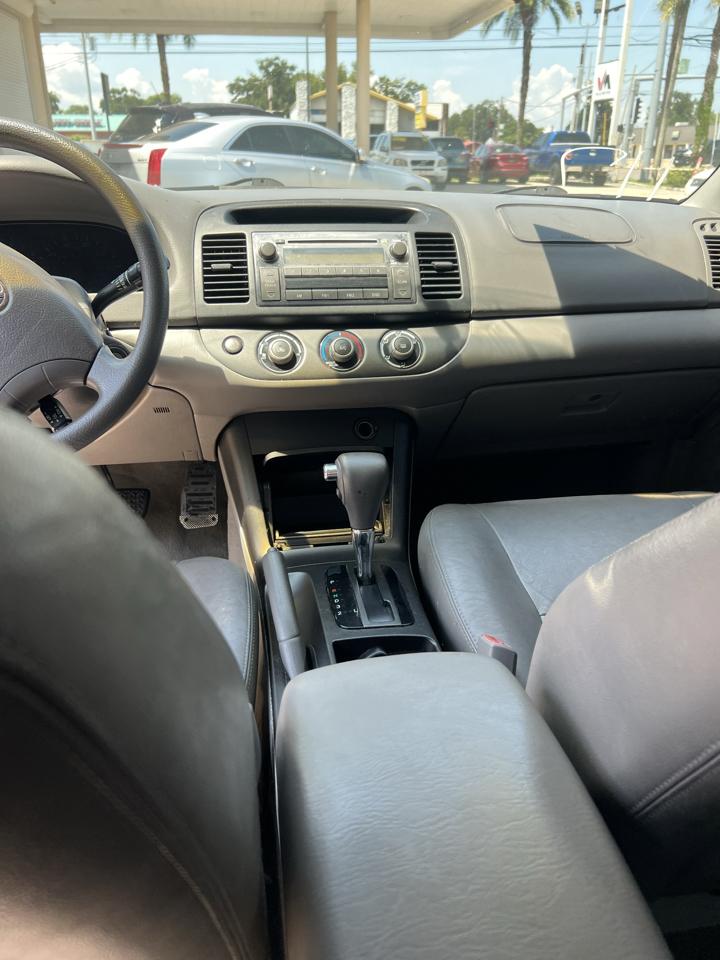 Toyota Camry LE 2005