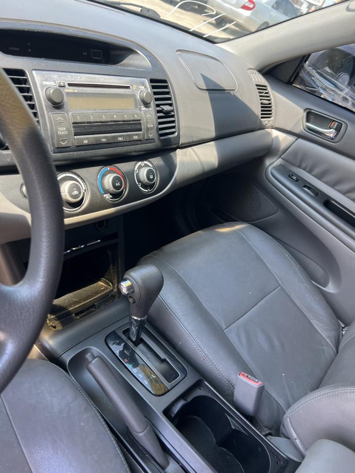Toyota Camry LE 2005