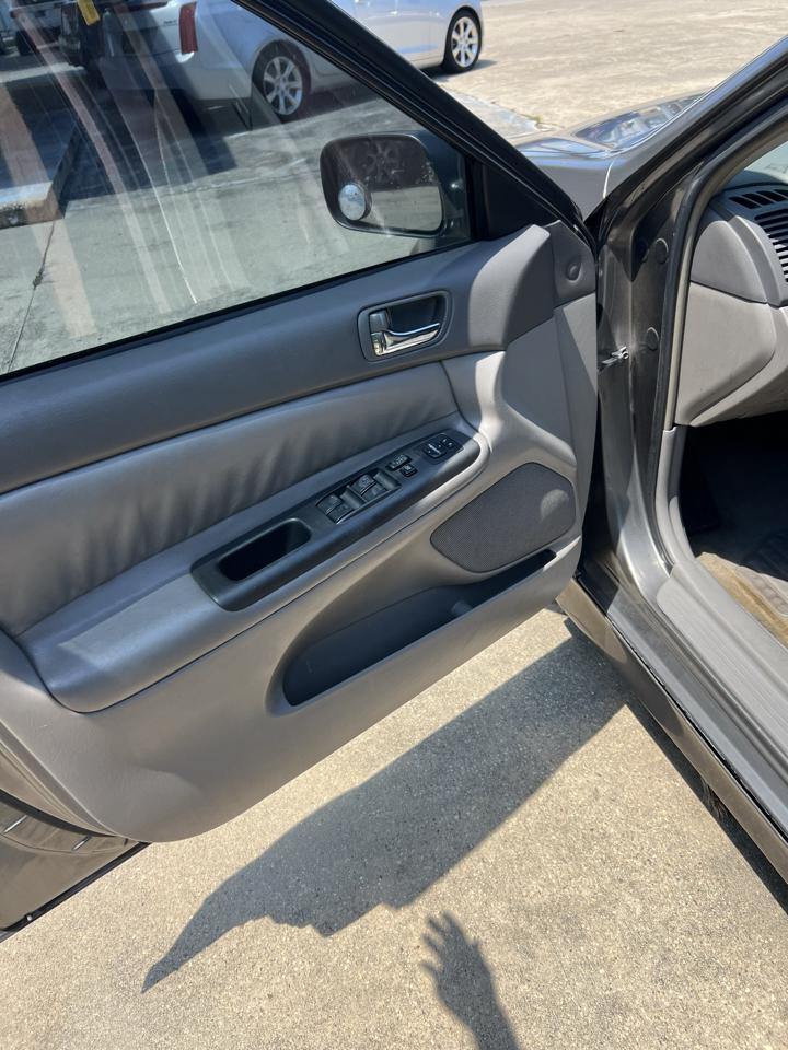 Toyota Camry LE 2005