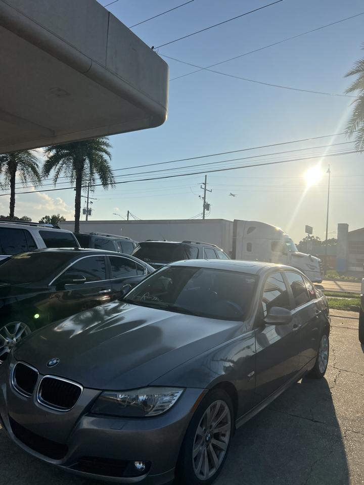 BMW 3-Series 328i xDrive 2011