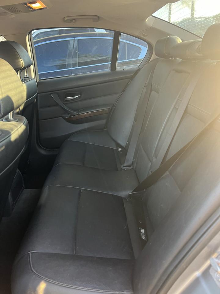 BMW 3-Series 328i xDrive 2011