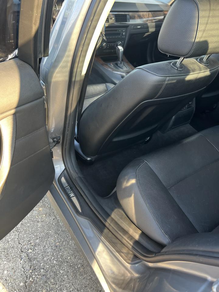 BMW 3-Series 328i xDrive 2011