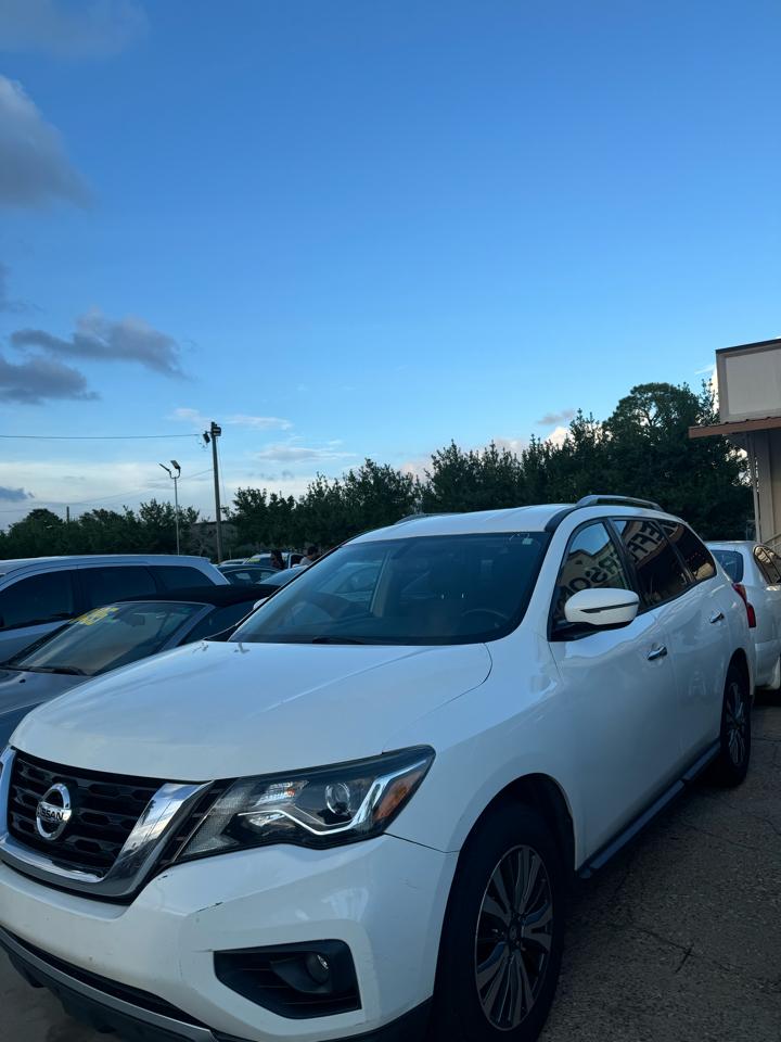 Nissan Pathfinder Platinum 2WD 2017