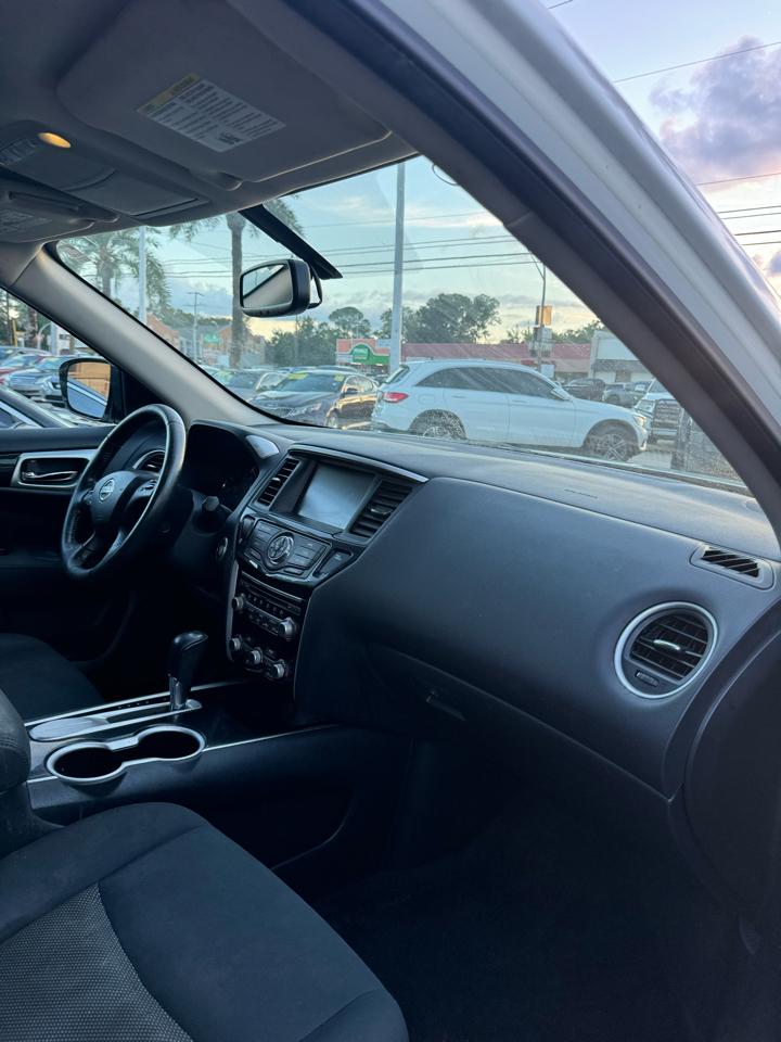 Nissan Pathfinder Platinum 2WD 2017