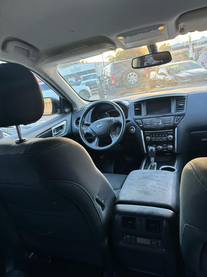 Nissan Pathfinder Platinum 2WD 2017
