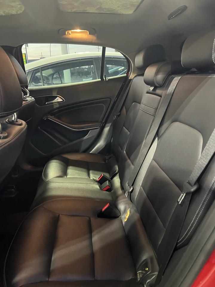 Mercedes-Benz GLA-Class GLA250 4MATIC 2015