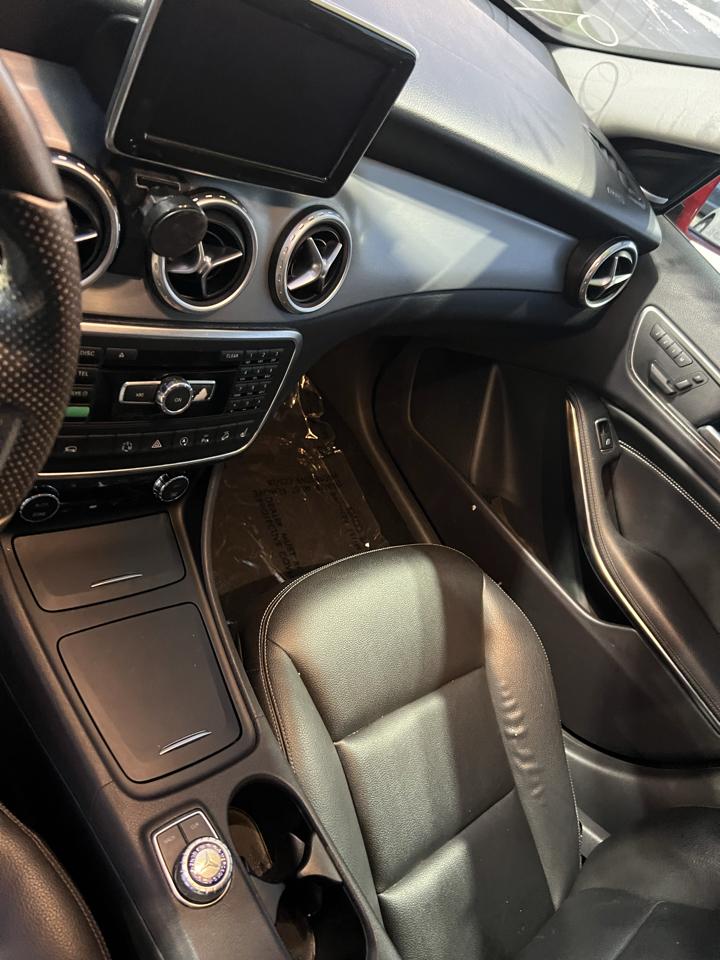 Mercedes-Benz GLA-Class GLA250 4MATIC 2015