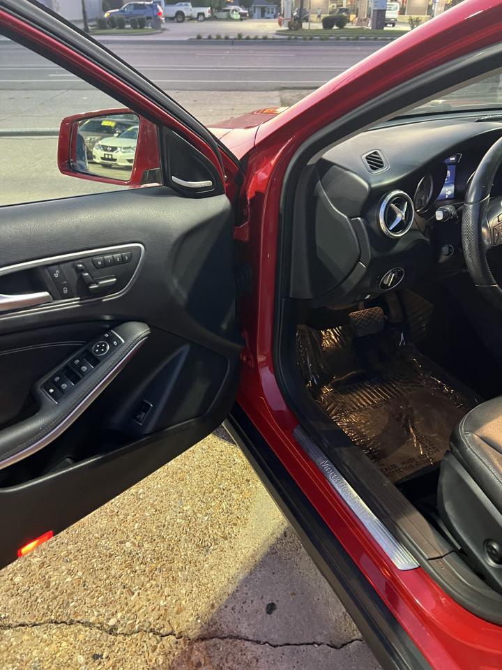 Mercedes-Benz GLA-Class GLA250 4MATIC 2015