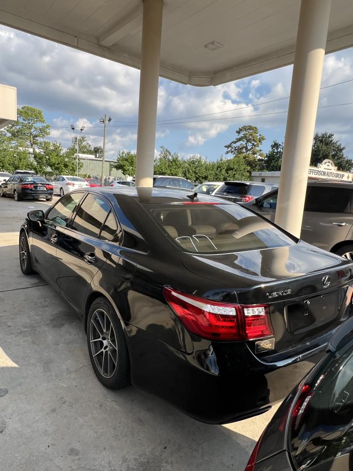 Lexus LS 460 Luxury Sedan 2008