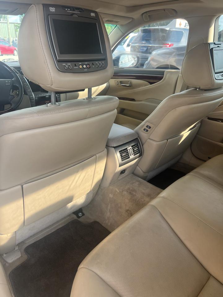 Lexus LS 460 Luxury Sedan 2008