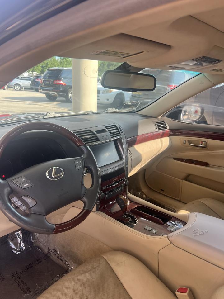 Lexus LS 460 Luxury Sedan 2008