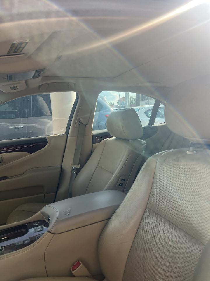 Lexus LS 460 Luxury Sedan 2008