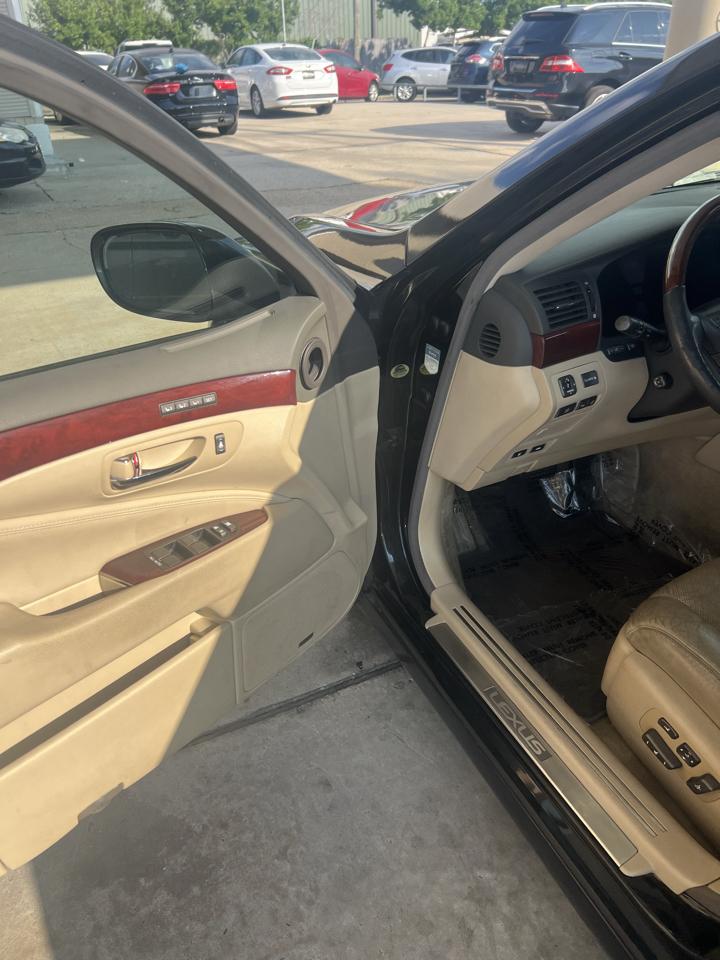 Lexus LS 460 Luxury Sedan 2008