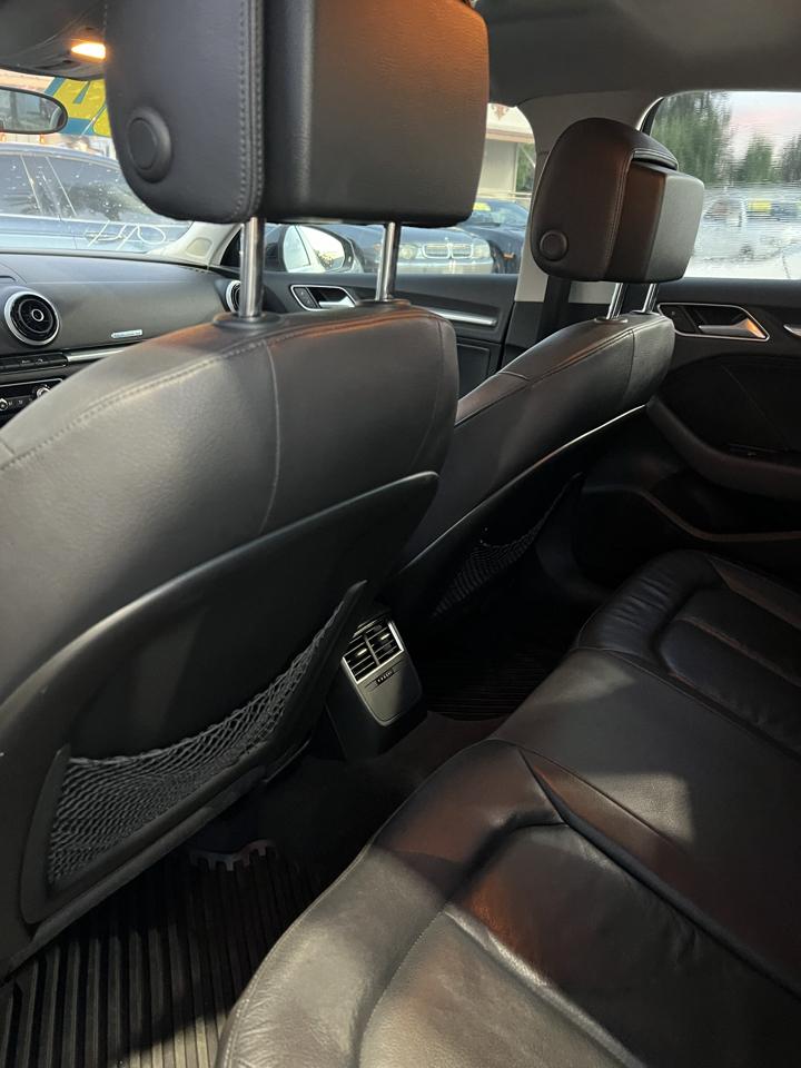 Audi A3 2.0T Premium Sedan quattro S tronic 2015