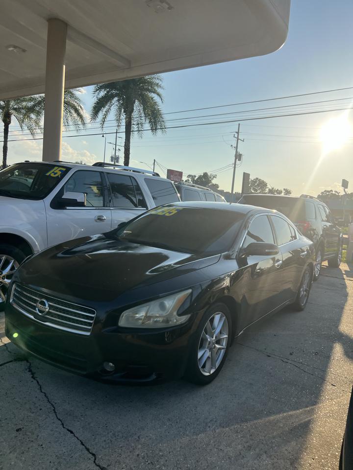 Nissan Maxima SV 2011