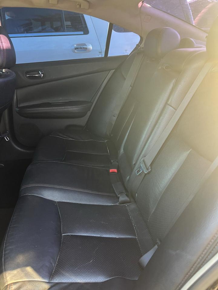 Nissan Maxima SV 2011
