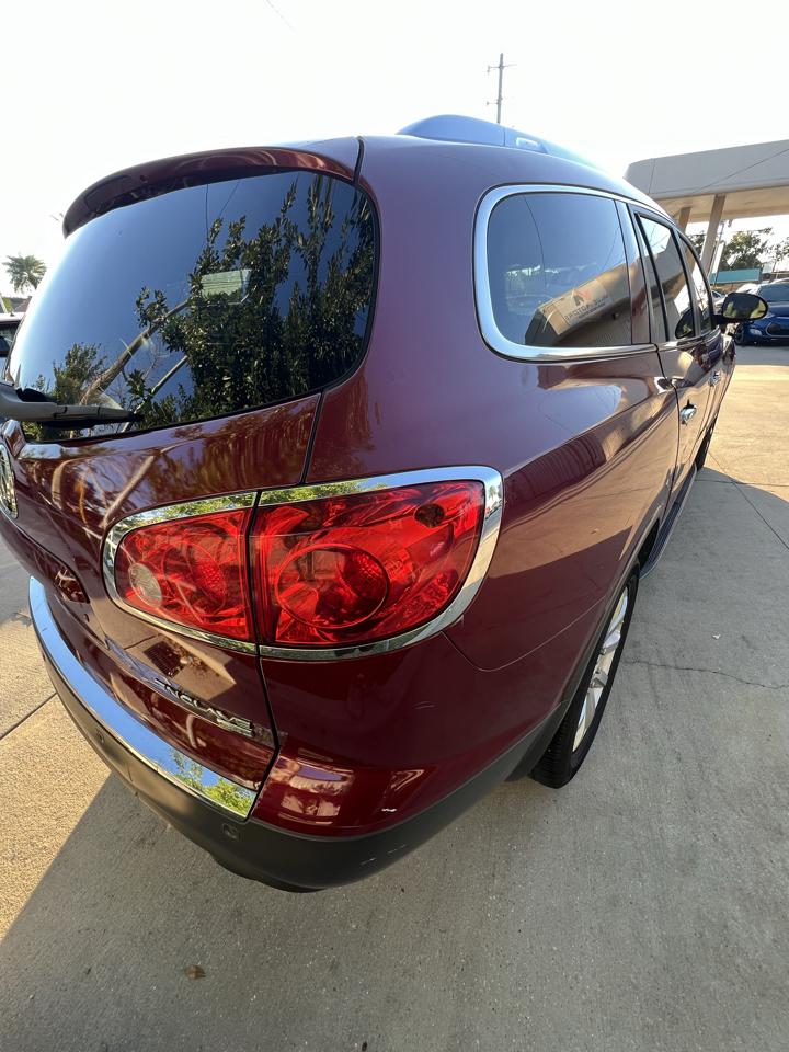 Buick Enclave CXL-2 FWD 2011