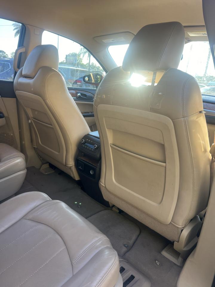 Buick Enclave CXL-2 FWD 2011