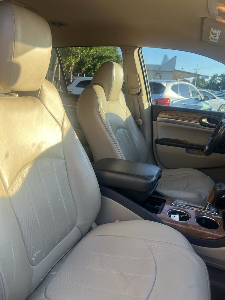 Buick Enclave CXL-2 FWD 2011