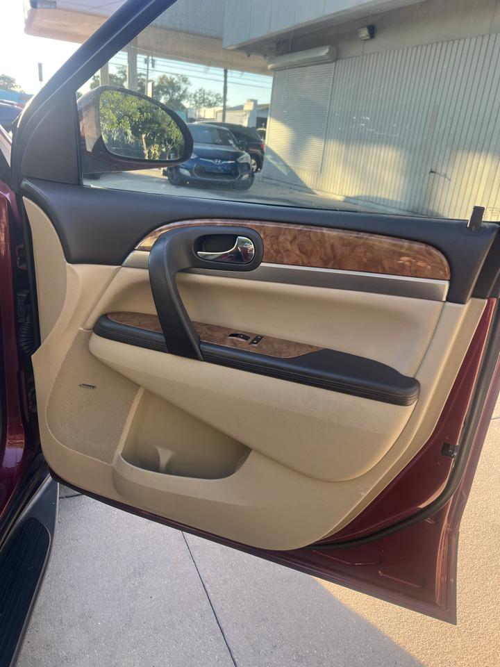 Buick Enclave CXL-2 FWD 2011