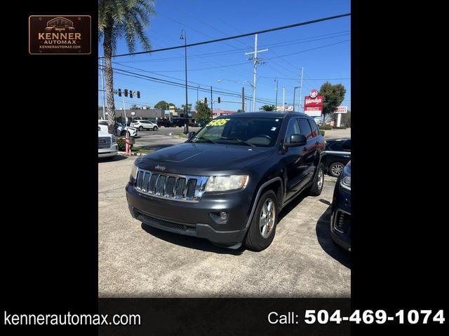 Gray 2011 Jeep Grand Cherokee SUV / Crossover 4X2