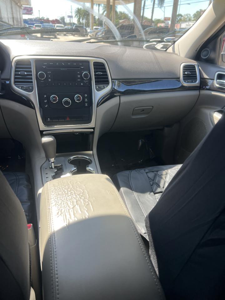 Jeep Grand Cherokee Laredo 2WD 2011