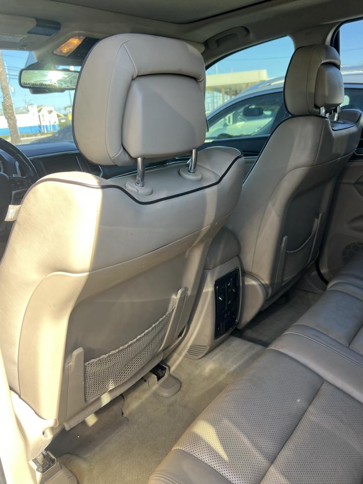 Jeep Grand Cherokee Overland 2WD 2014