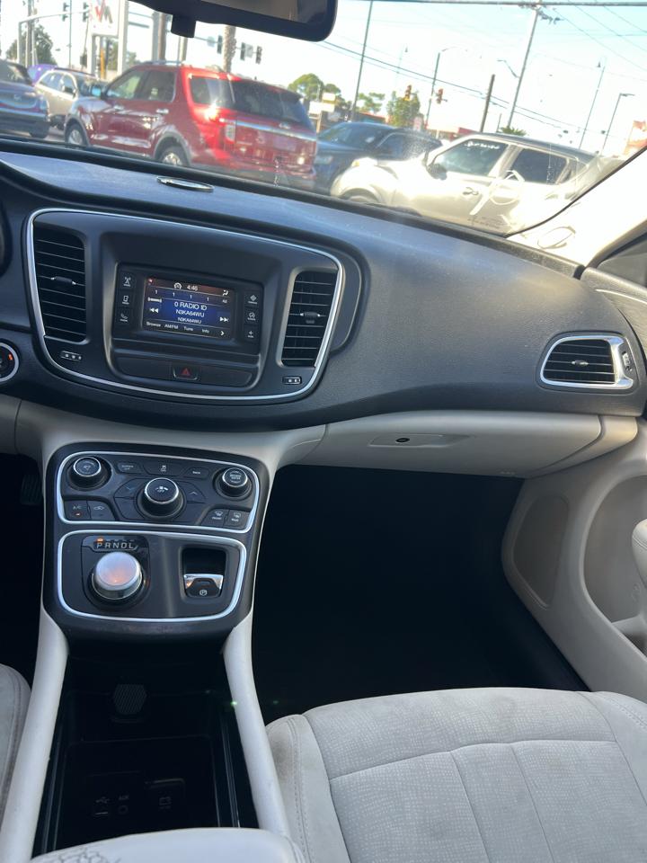 Chrysler 200 Limited 2015