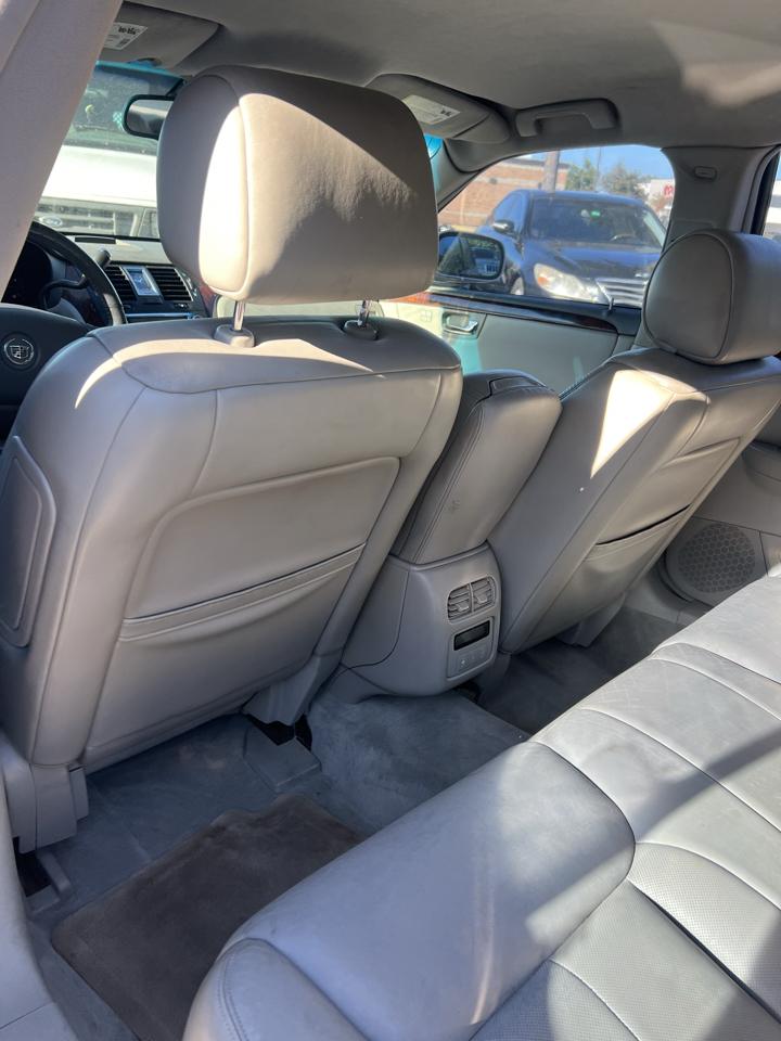 Cadillac DTS Sedan 2006