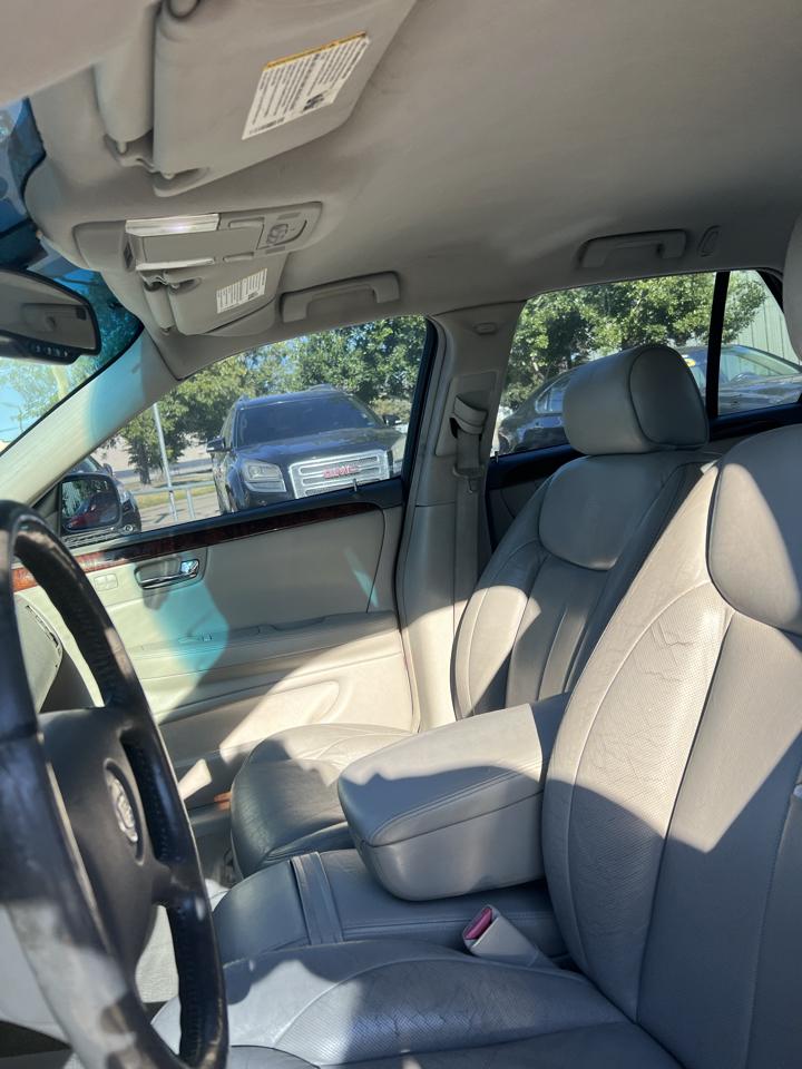 Cadillac DTS Sedan 2006