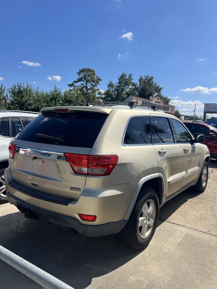Jeep Grand Cherokee Laredo 2WD 2011