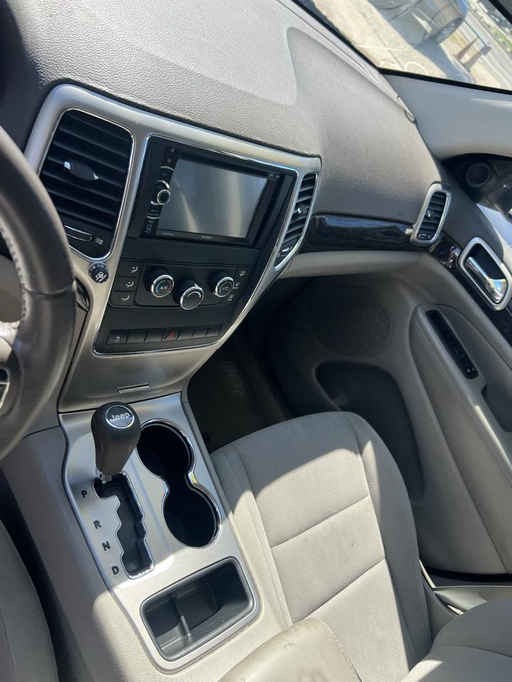 Jeep Grand Cherokee Laredo 2WD 2011