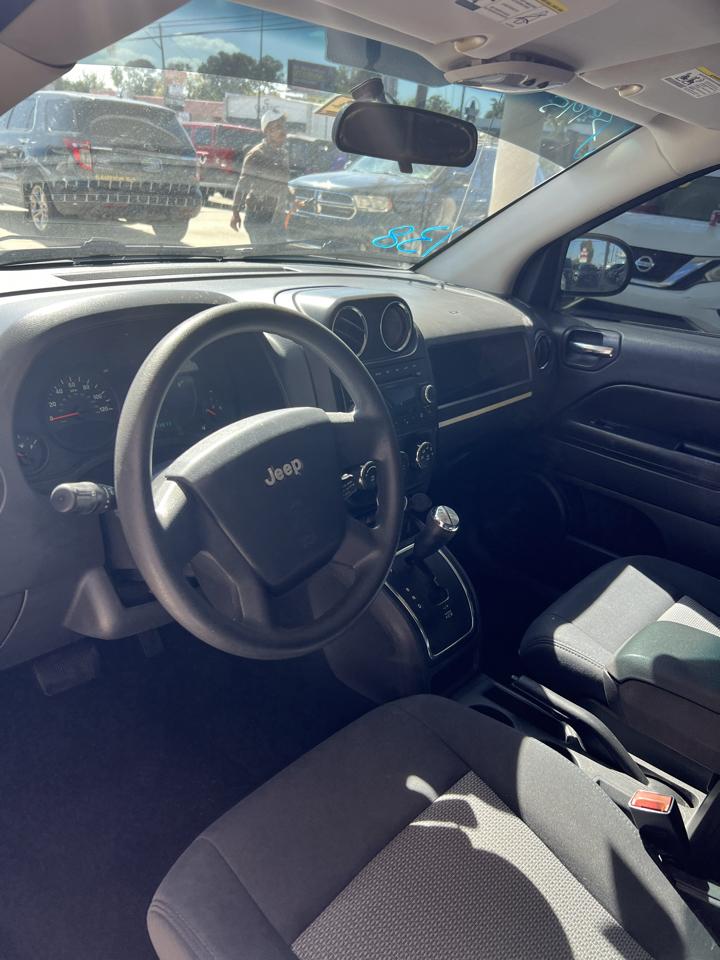 Jeep Compass Sport FWD 2010