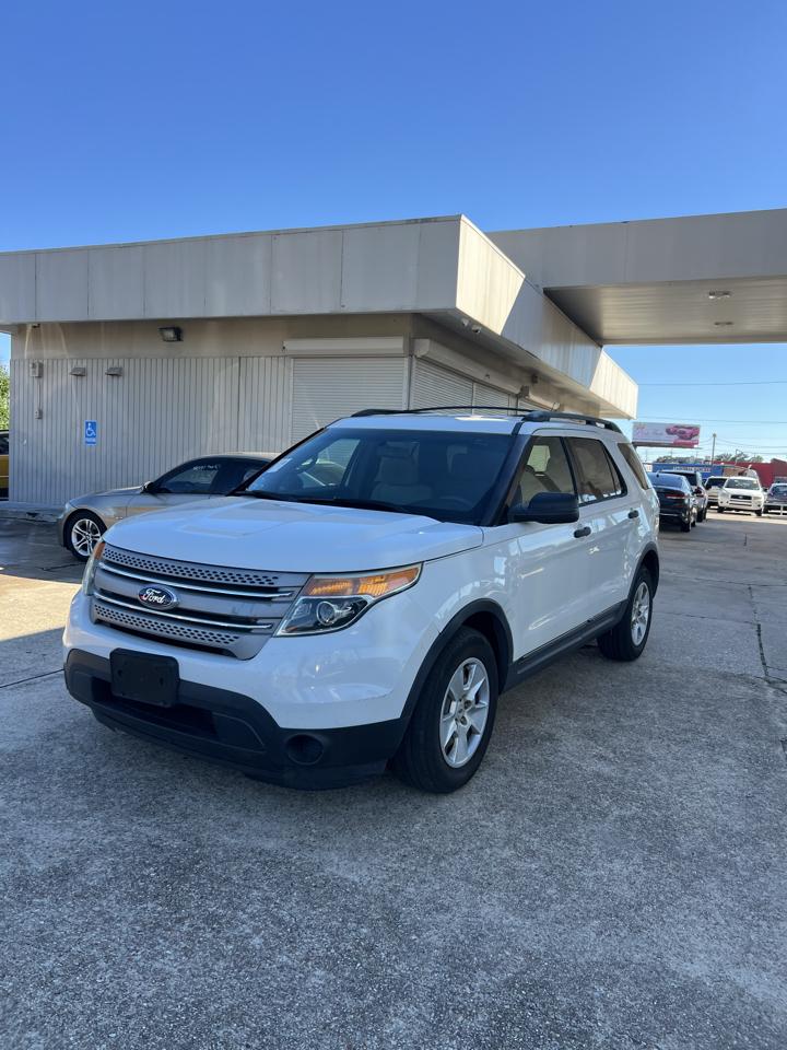 Ford Explorer Base FWD 2012