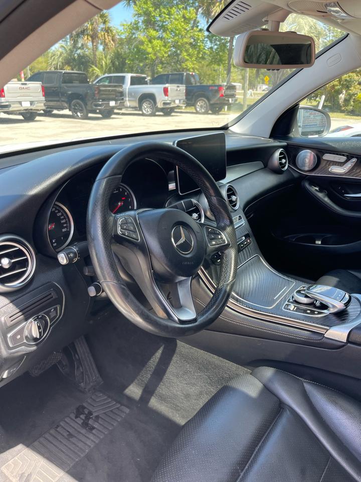 Mercedes-Benz GLC-Class GLC300 4MATIC 2017
