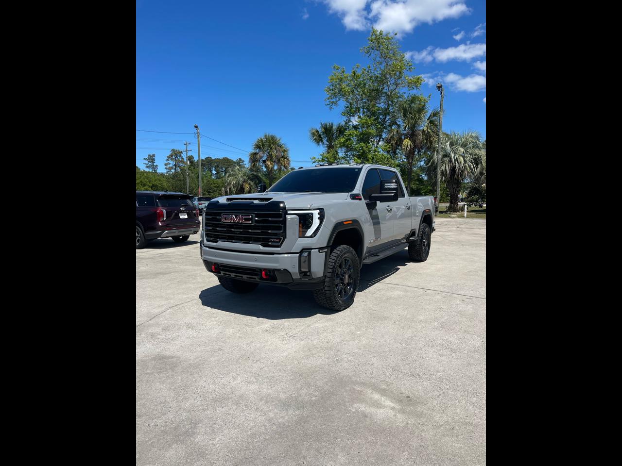 GMC Sierra 2500HD AT4 Crew Cab 4WD 2024