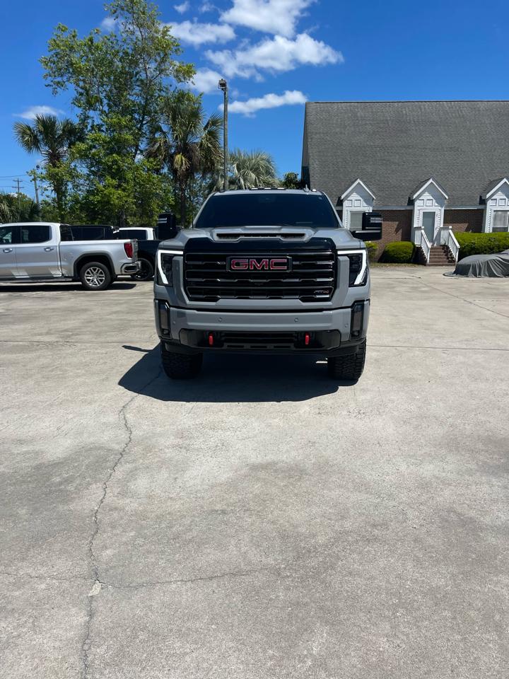 GMC Sierra 2500HD AT4 Crew Cab 4WD 2024
