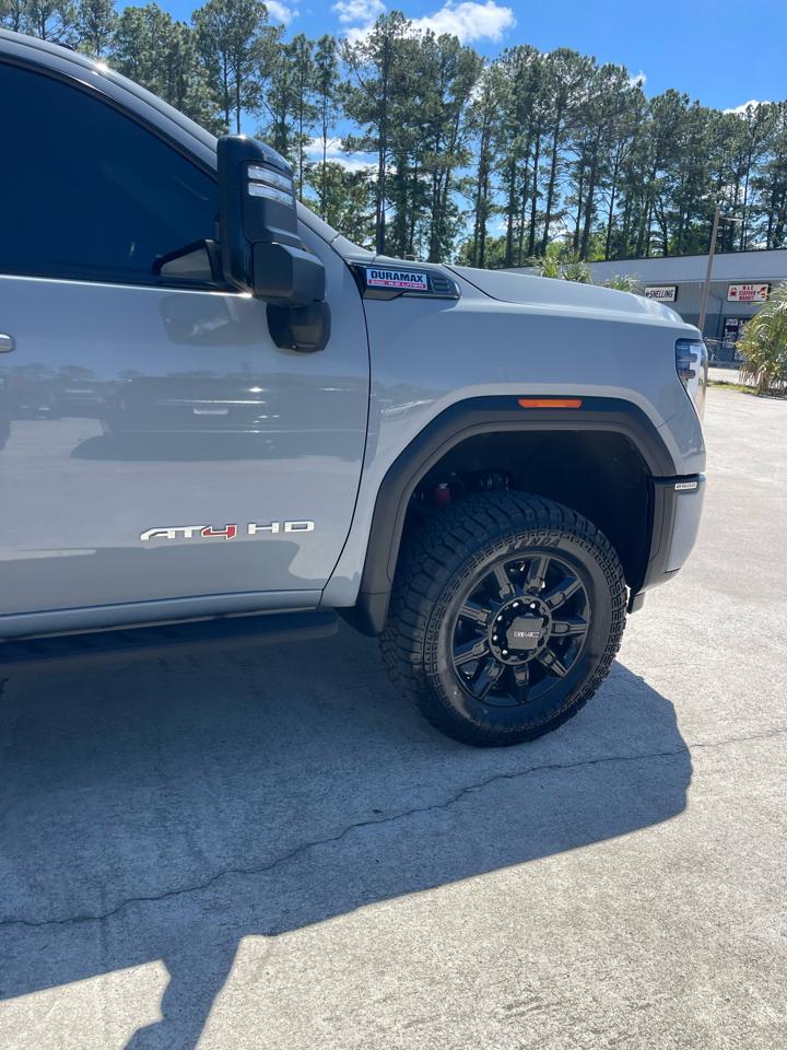 GMC Sierra 2500HD AT4 Crew Cab 4WD 2024