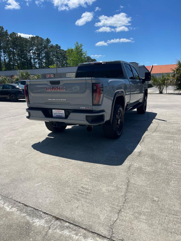 GMC Sierra 2500HD AT4 Crew Cab 4WD 2024
