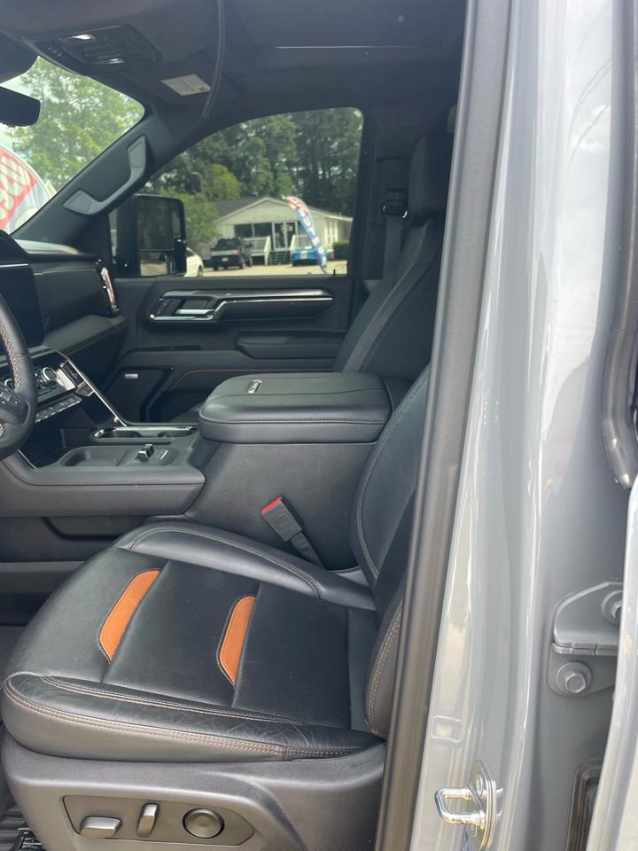 GMC Sierra 2500HD AT4 Crew Cab 4WD 2024