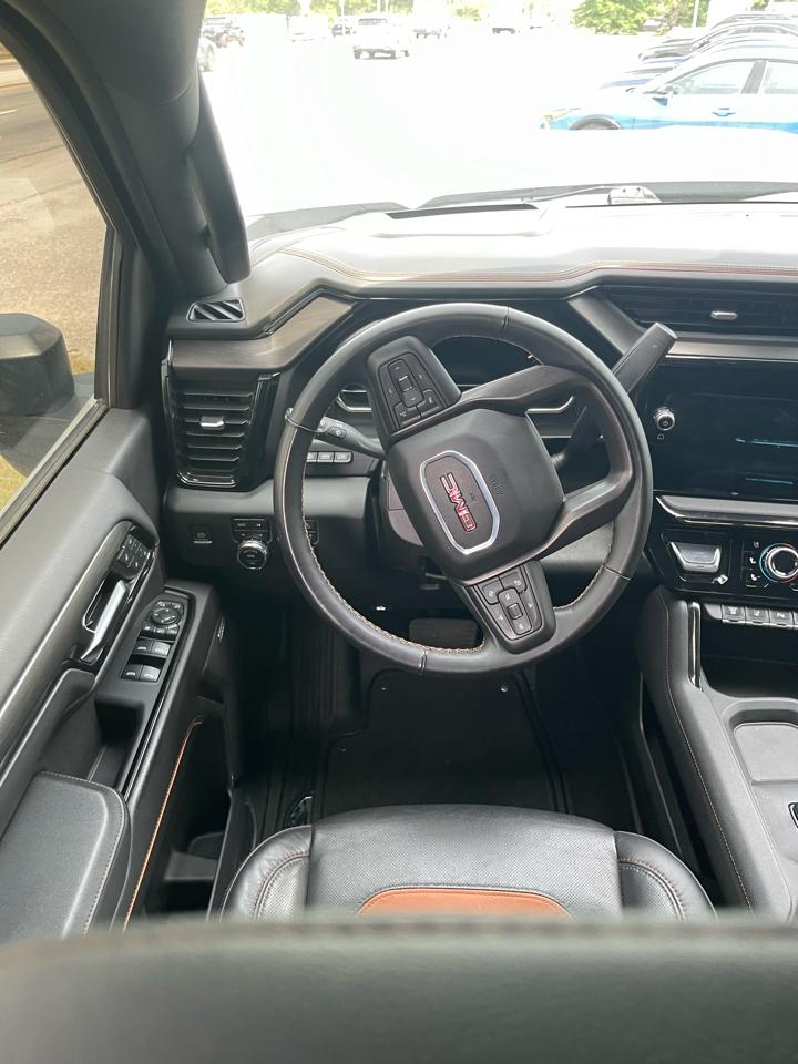 GMC Sierra 2500HD AT4 Crew Cab 4WD 2024